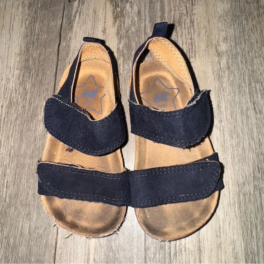 ☀️6/$20☀️ H&M Kids Navy Blue Strap Sandals